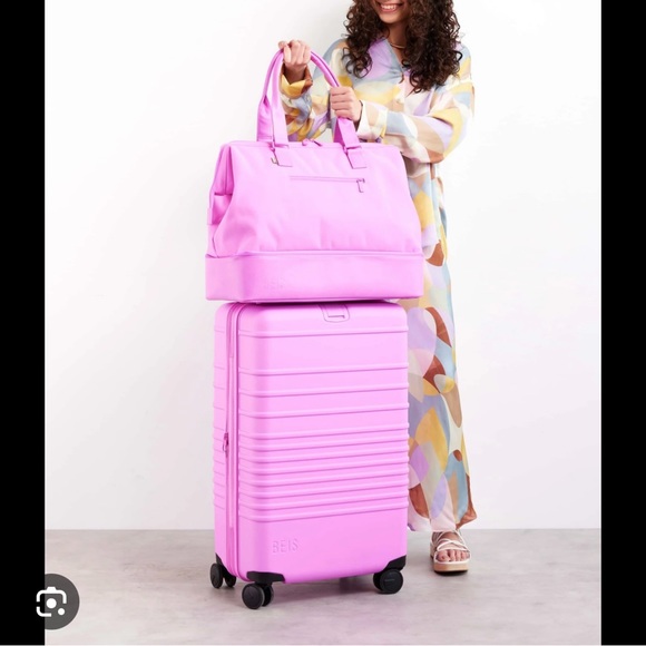 ISO Béis Carry-On Roller in Berry - Picture 1 of 1